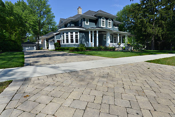 Best Professional Driveway Pavers  in Eatontown, NJ